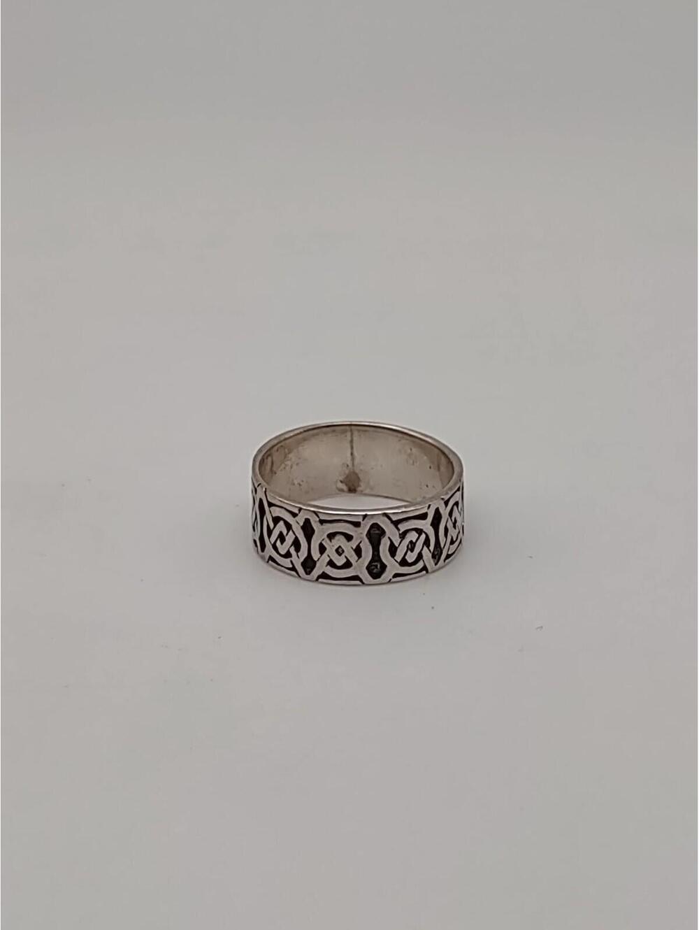 Sterling Silver Celtic Knot Band Ring Sz 9 925